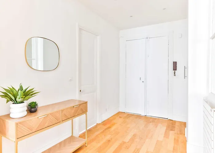 Spacious - 2br-4p - Montmartre-moulin Rouge Апартаменты Париж