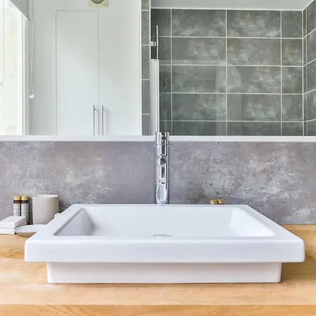 شقة Spacious - 2br-4p - Montmartre-moulin Rouge